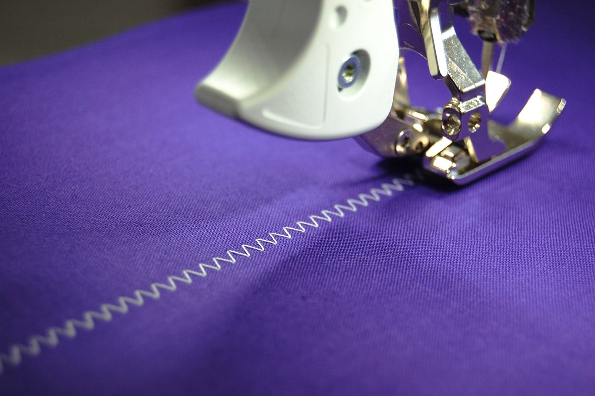 3 ways to use a zigzag stitch