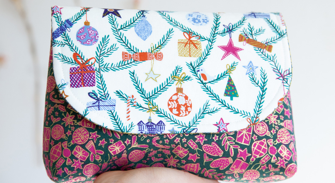 Cosmetic pouch tutorial from WeAllSew